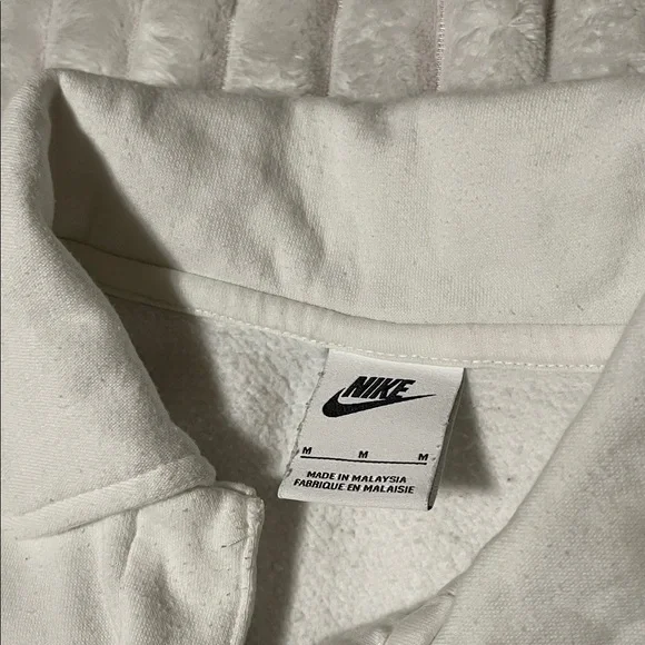 Nike Phoenix White Collared Pullover with Black Logo | Size Medium - Picture 3 of 8